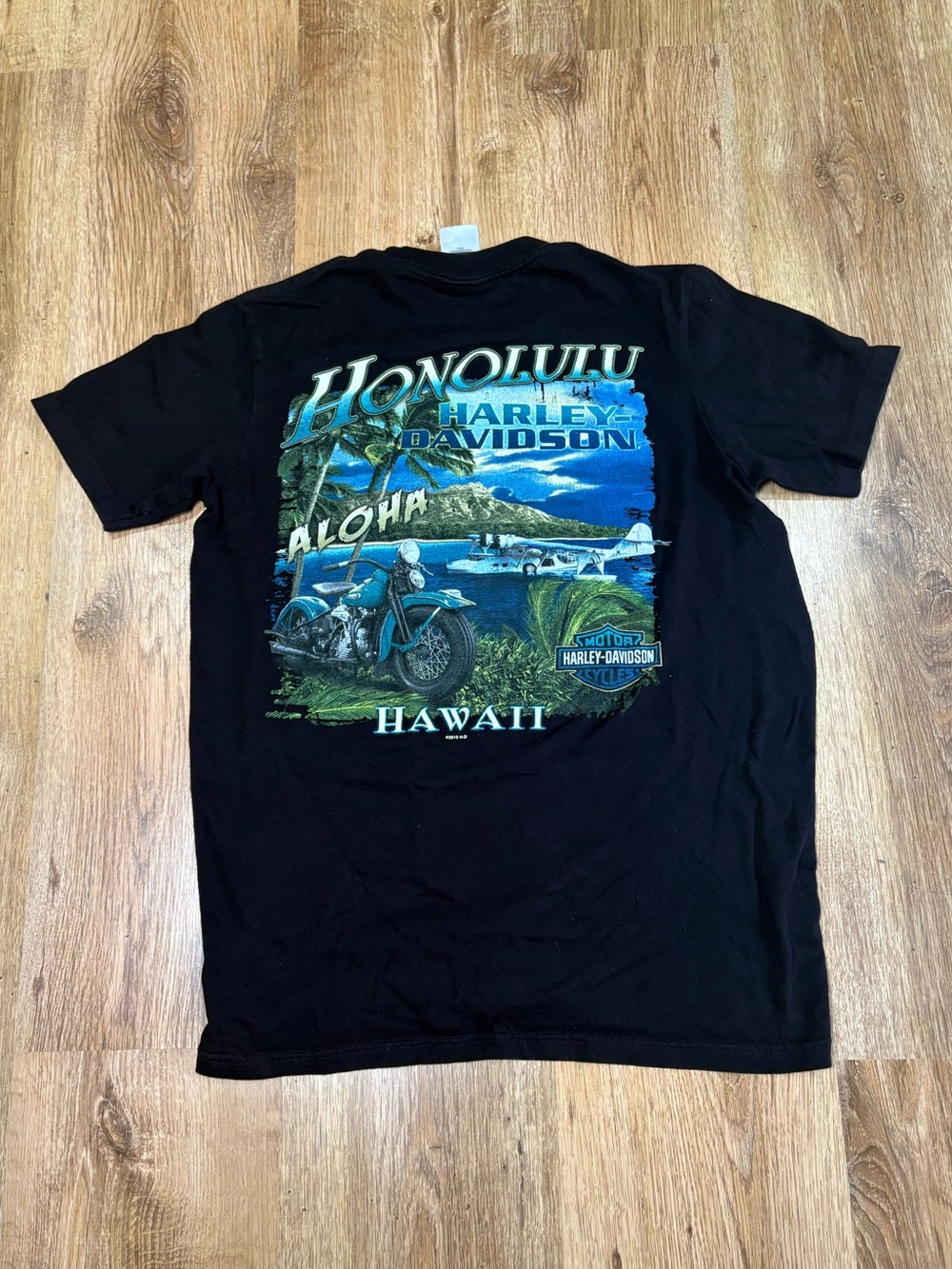 Harley-Davidson Black Honolulu Hawaii Graphic Tee with Blue & Green Print